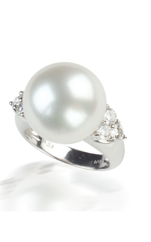 White South Sea Pearl and Diamond Ring